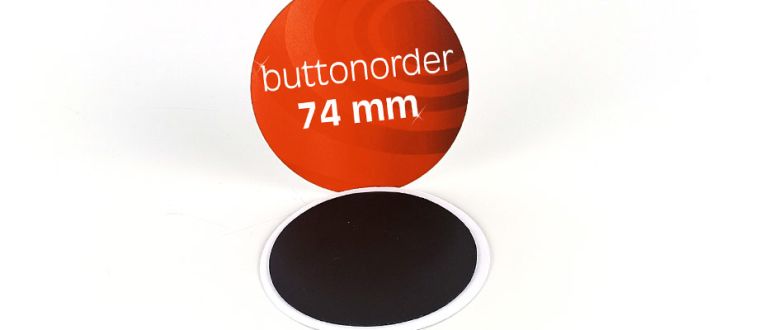 Öko-Buttons als Kühlschrankmagnet