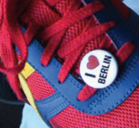 Button am Schuh