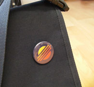 Button auf Tasche